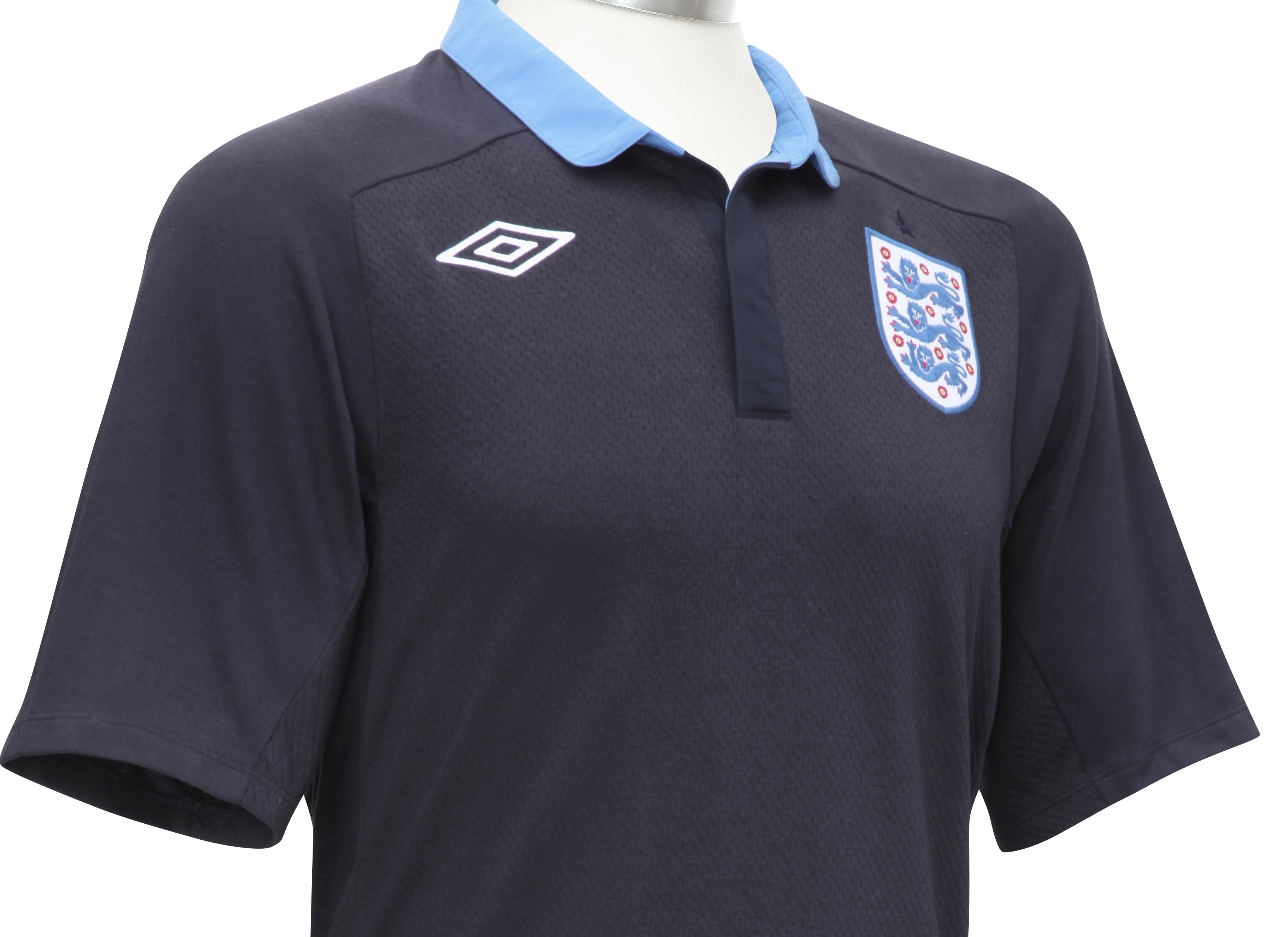 england goalkeeper away kit 2016