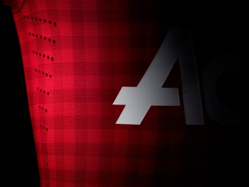 Fa12_Authentic_Manu_H_Venting_SM_R