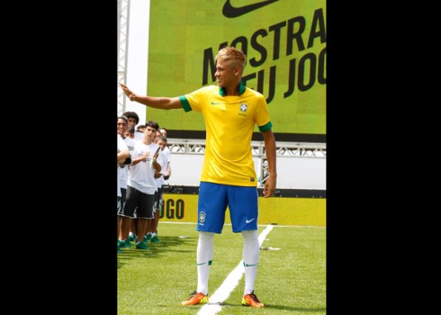 Neymar_Brazil_Home_Kit_2_original_17148