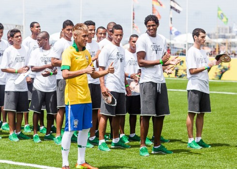 Neymar_Brazil_Home_Kit__17142