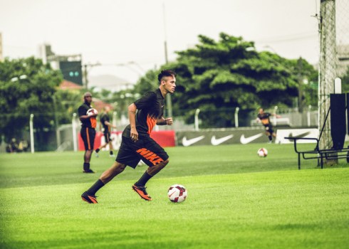 Fa13_FB_TR_Neymar_Action_1_CMYK_large