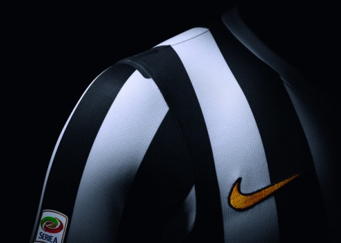 Fa13_Match_Juventus_H_T-bar_C_19813