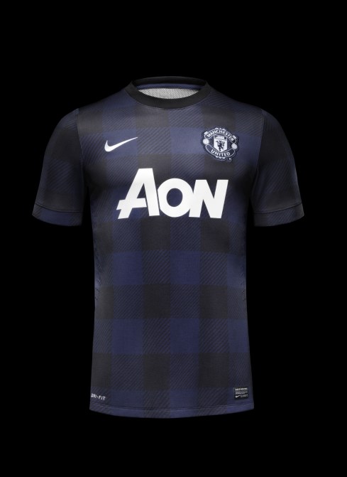 Fa13_FB_ClubKits_ManU_Authentic_Away_HERO_0432.jpeg