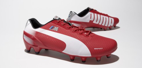 103000_02_social media_1