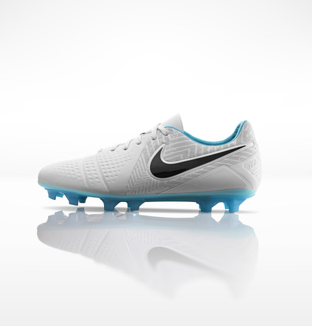 Global_Football_Maestri3FG_OnWhite_26173