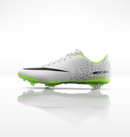 Global_Football_MercurialVapor_OnWhite_26170