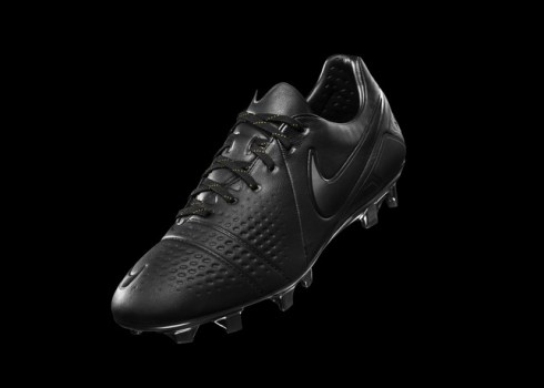 Sp14_Glbl_Football_FW_677378-001_3QDown_B_28494