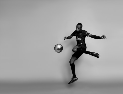 PSG_DarkLight_BMatuidi_46381