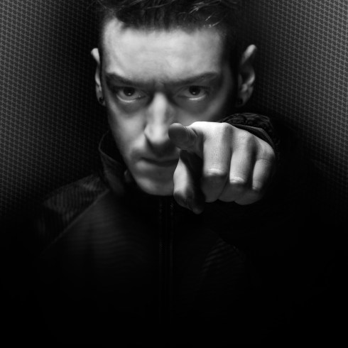 H20292_FO_Key_Model_Oezil_2x2