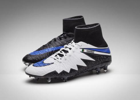 MAHREZ-PAIR-FACING_LEFT-RT-_Grey-01_56290